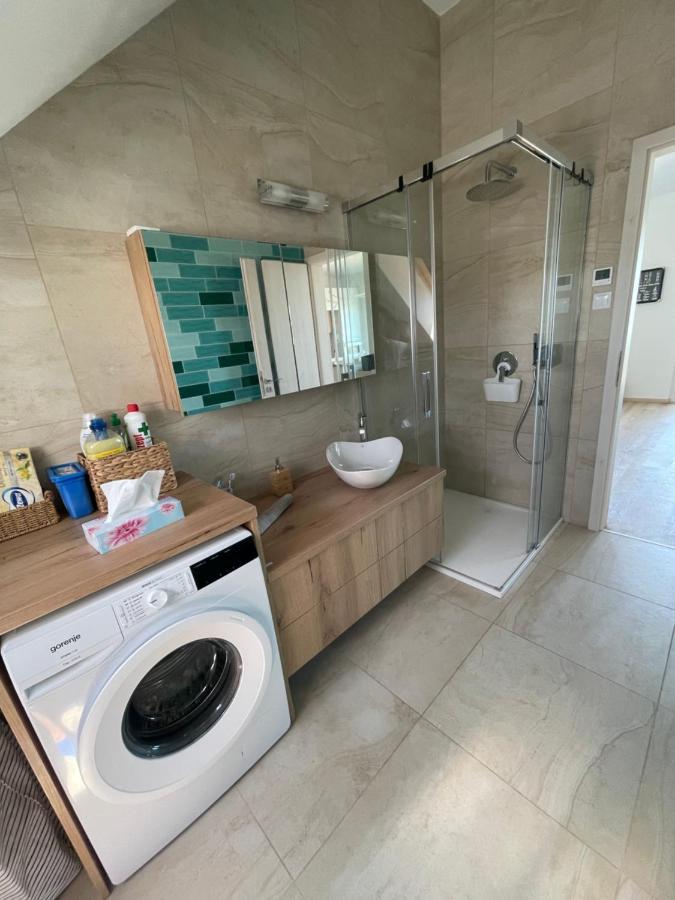 Fenyves Beach Apartman Delux Balatonfenyves Exterior foto